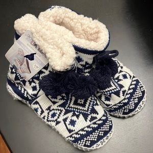 Mukluks ladies slippers